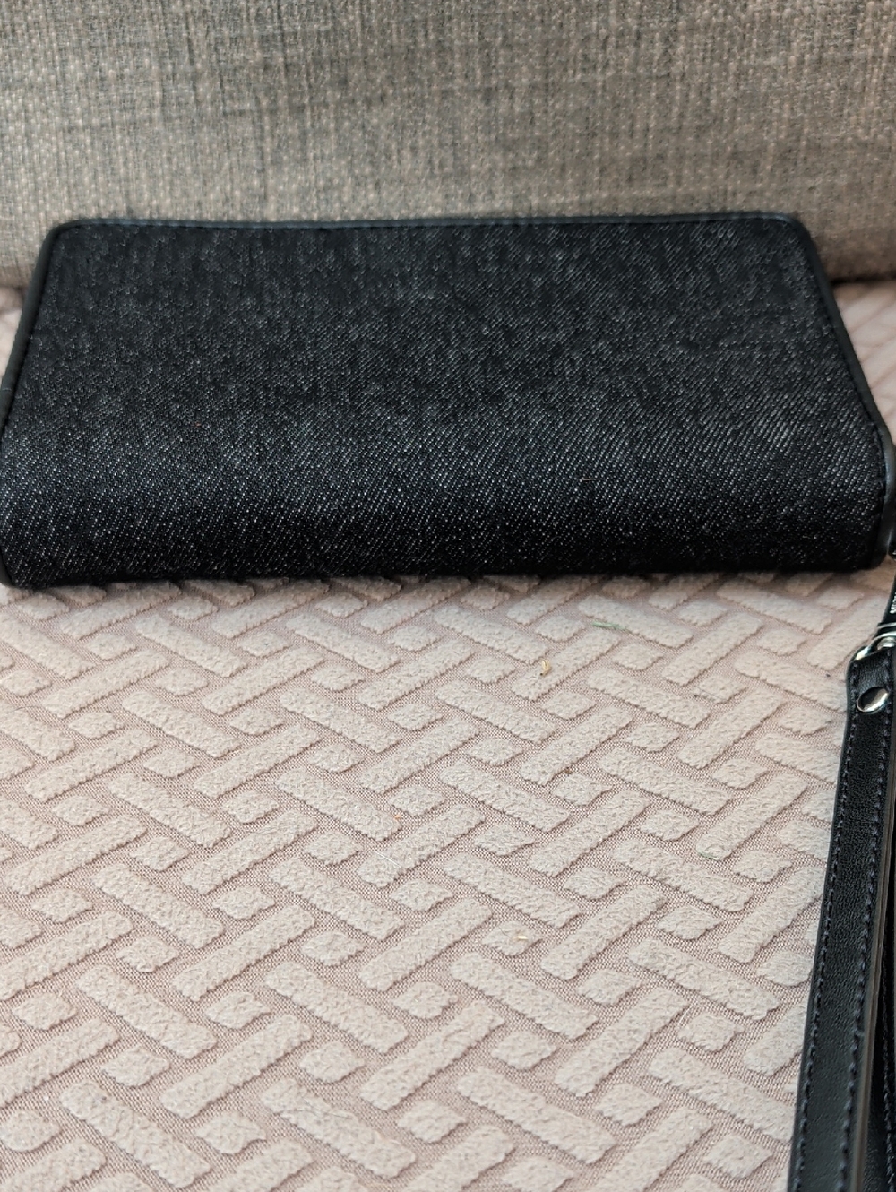 Michael Kors Jet Set Travel Washed Denim Smartphone Zip Around Wallet NWT - Picture 5 of 5